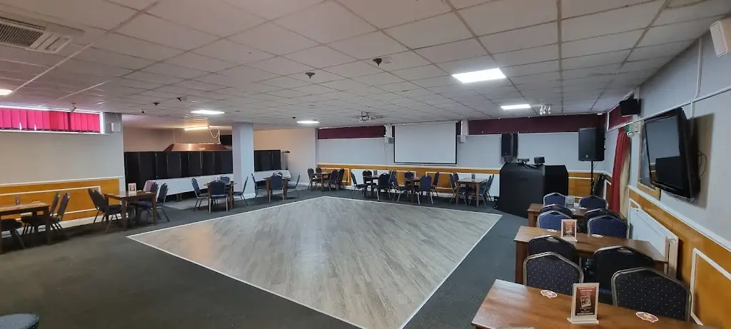 Dee h_Higham Sports & Social Club _Higham Ferrers_review