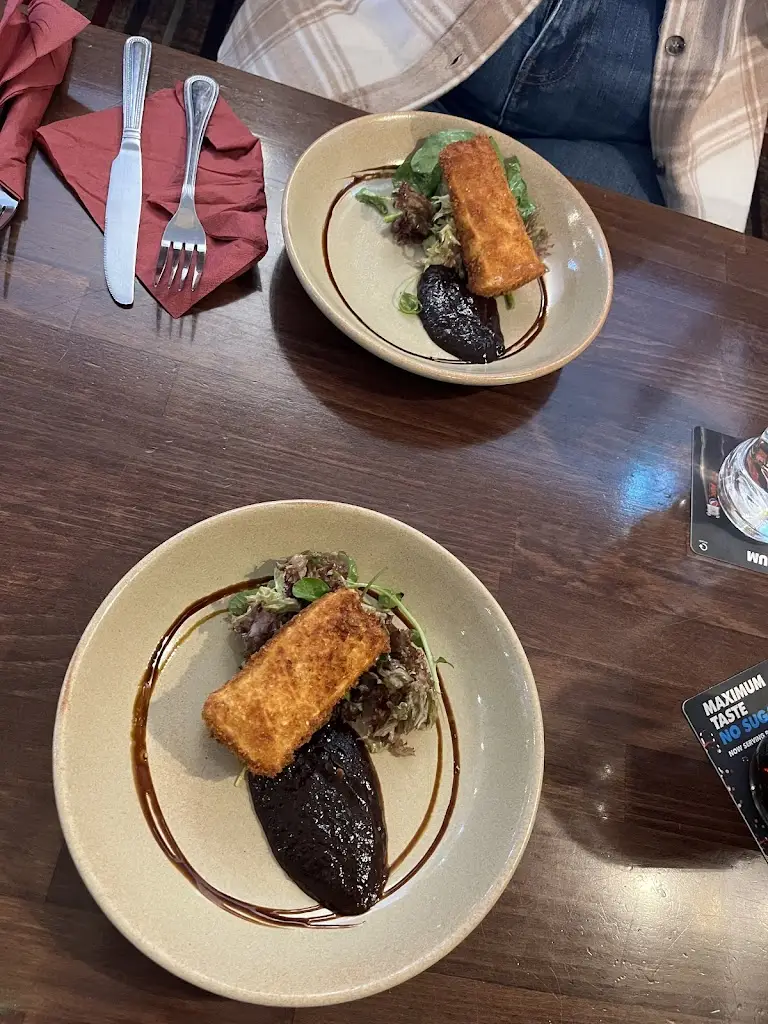 The New Inn restaurant in Holywell Green