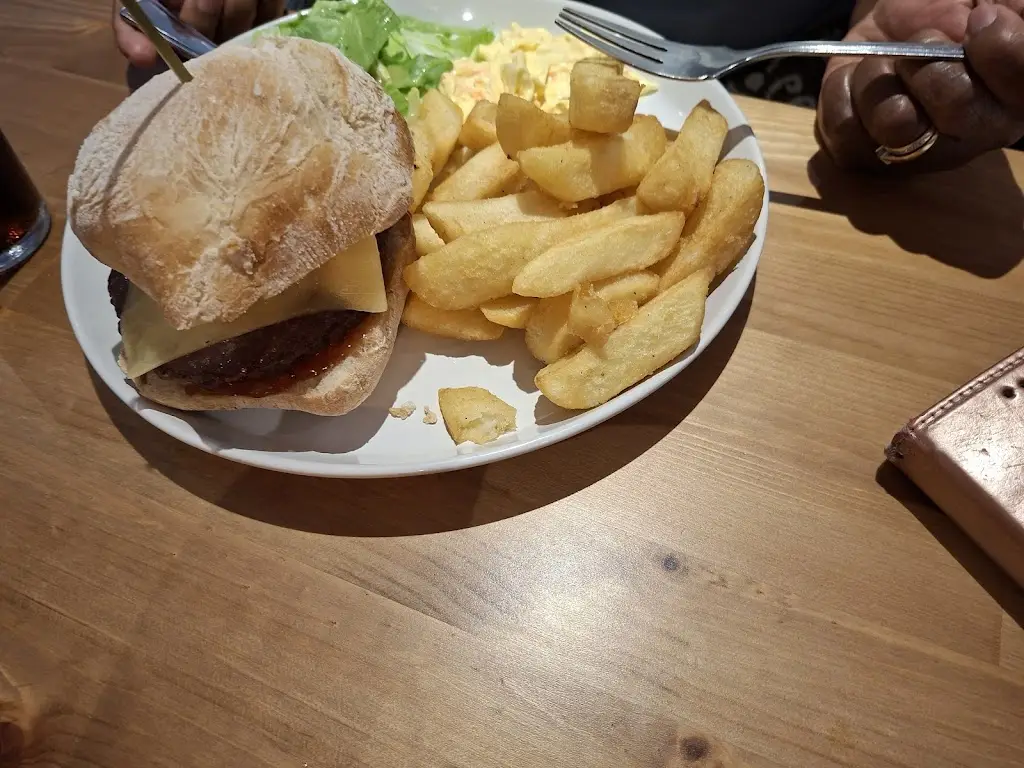 naomi clegg_Olde Market Inn_Holsworthy_review