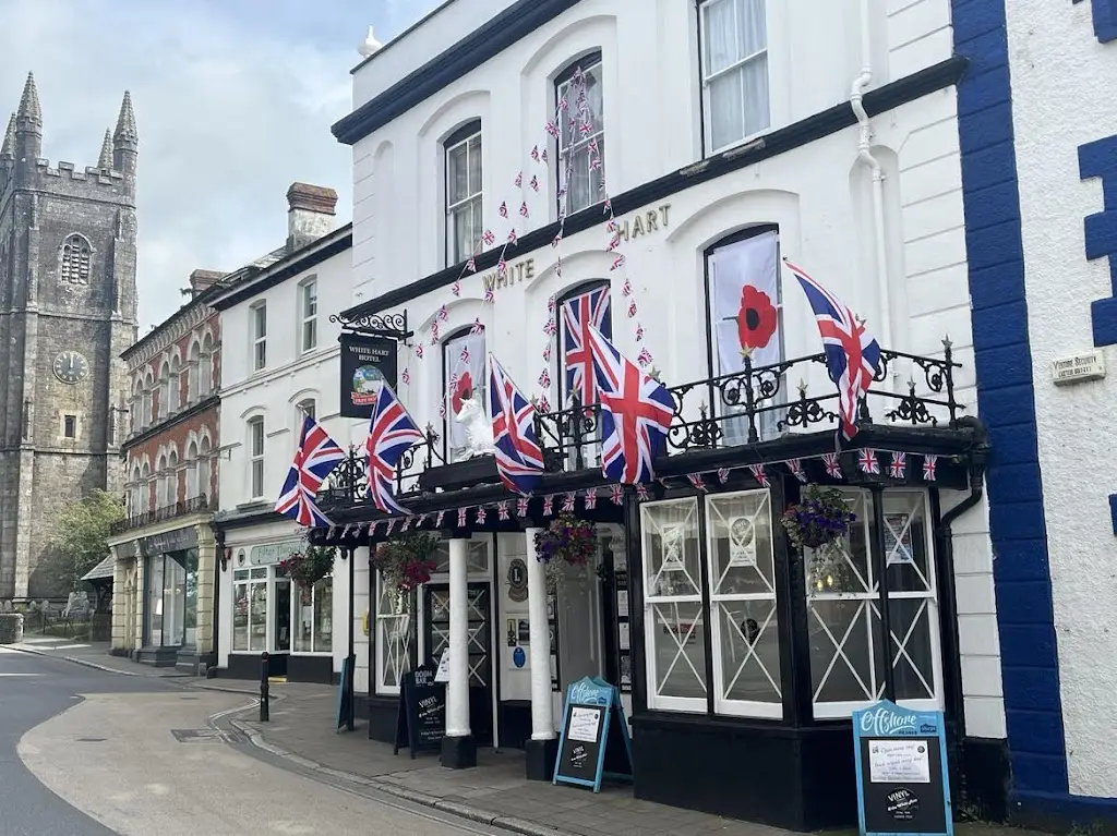 The White Hart Hotel restaurant in Holsworthy