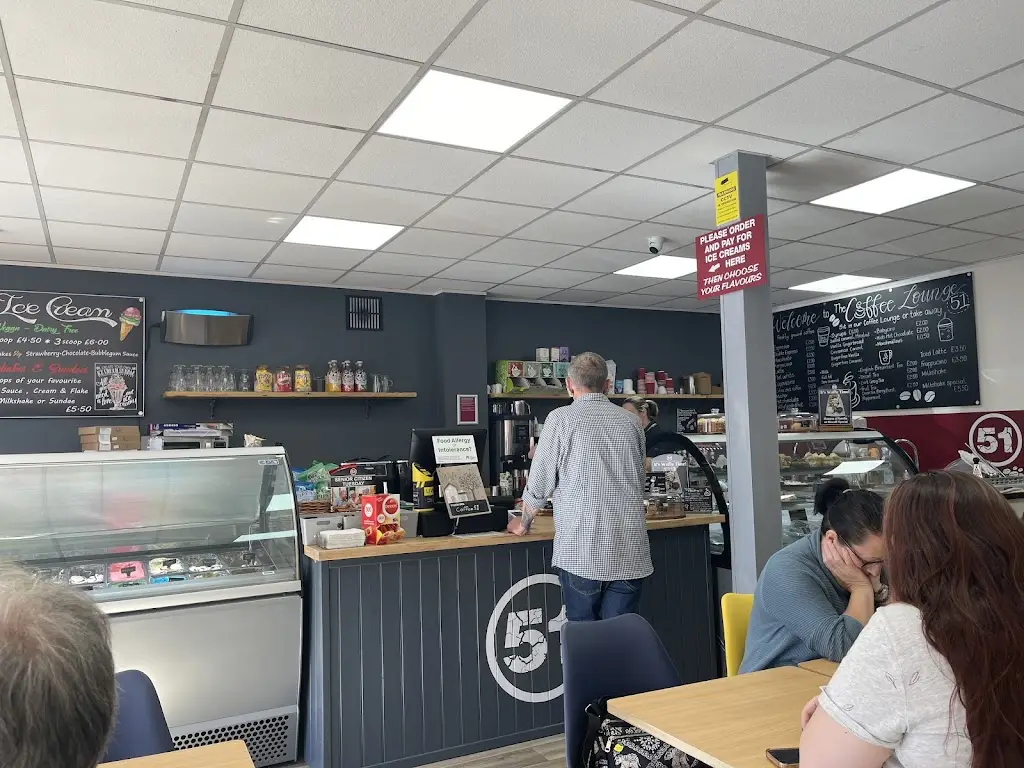 Mark Cave_Coffee Lounge_Holbeach_recensione