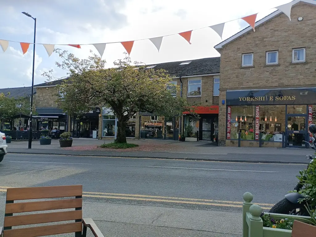 Julian Bray_Nine_Baildon_recensione