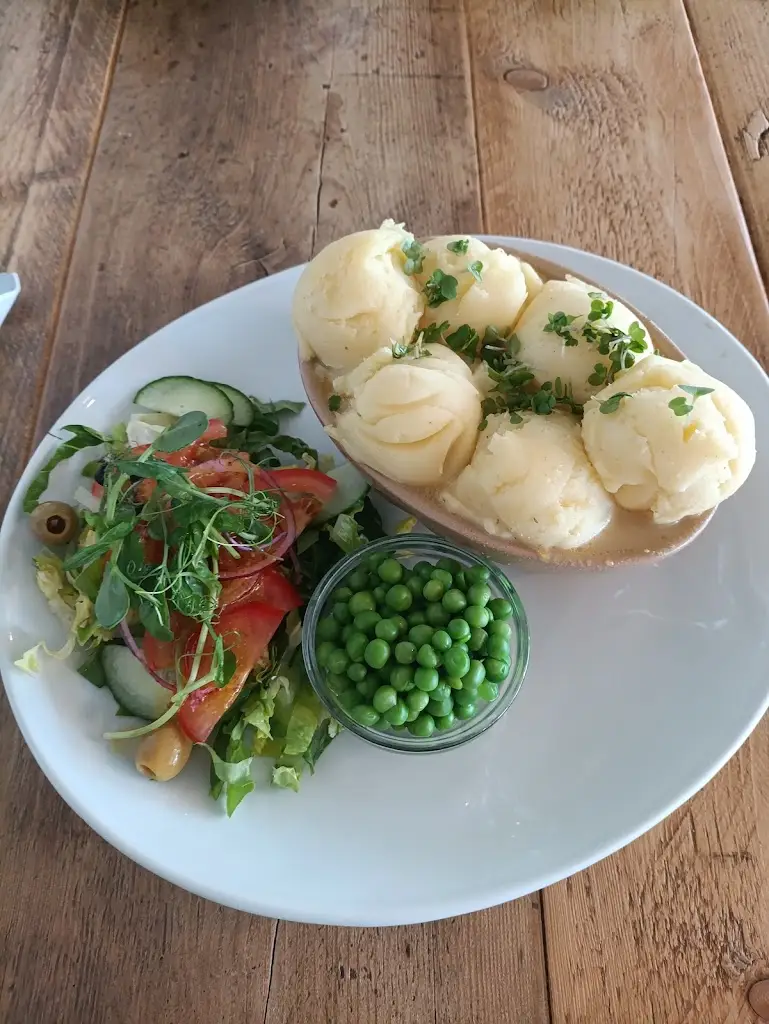 Menu_Runways at Fenland Airfield_Holbeach_image_4