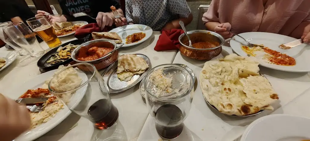 Bengal Lancer_Hollym_slider_image_2