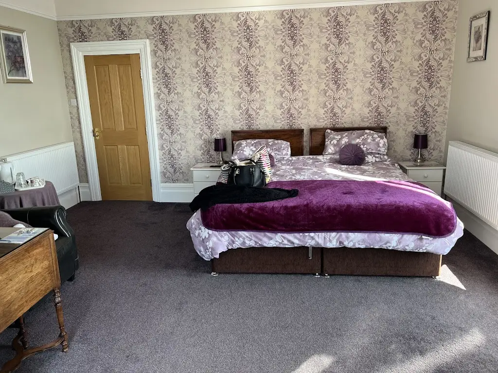 Captain Williams_Hollym_slider_image_2