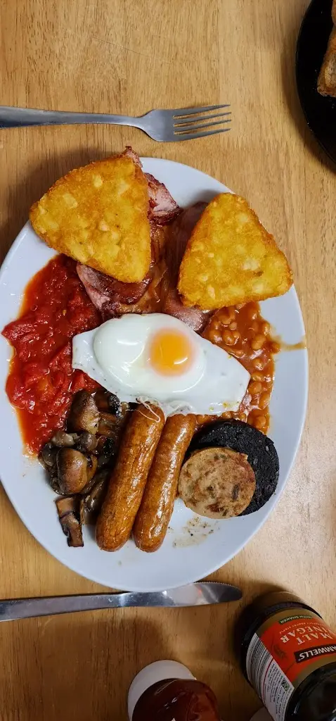 Paul Whittaker_Sunshine Caf_Hollym_review