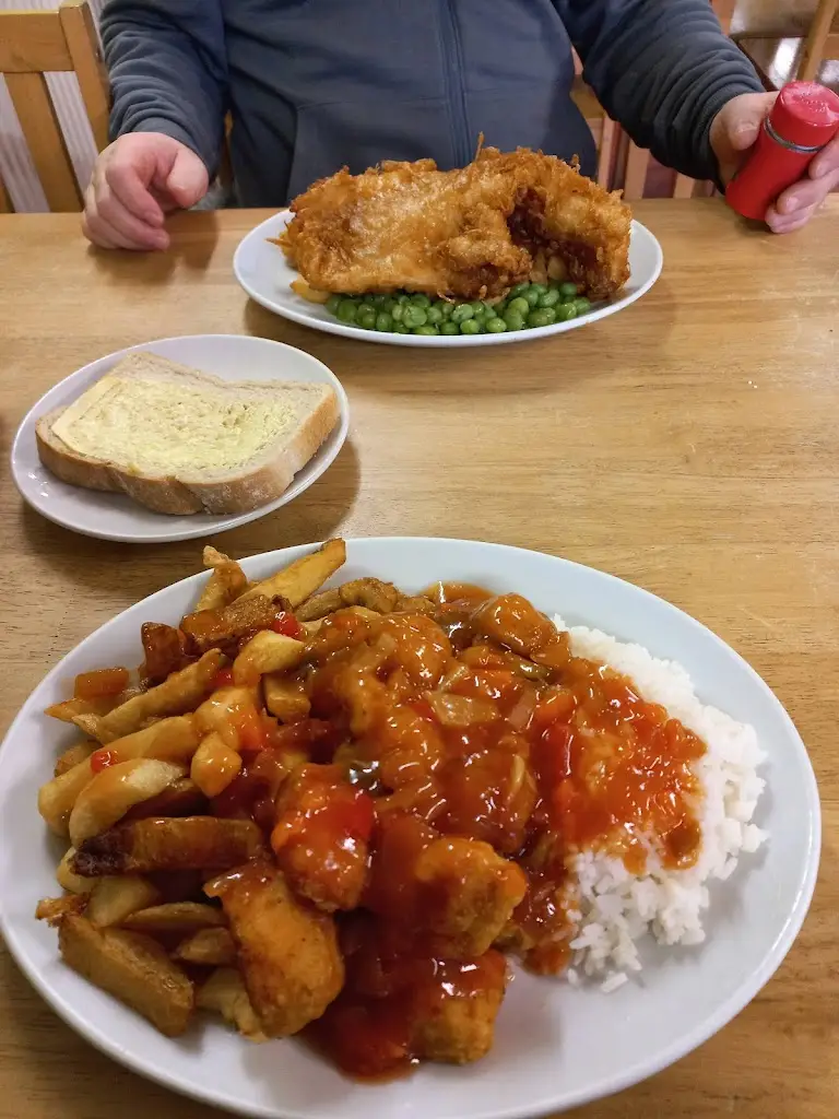 J J_Sunshine Caf_Hollym_review