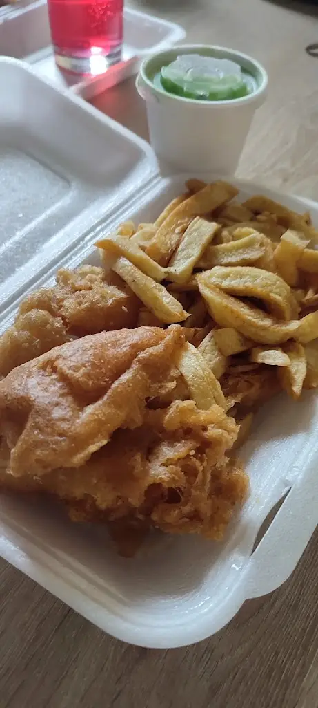 Aleks Zvon_Southcliff Fisheries_Hollym_review