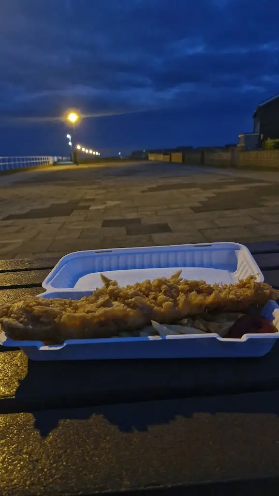 Justin Walker_Southcliff Fisheries_Hollym_review