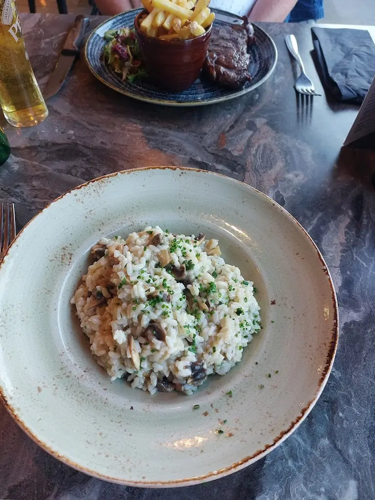 Sammy Lee_Rossini Italian Restaurant_Baildon_review