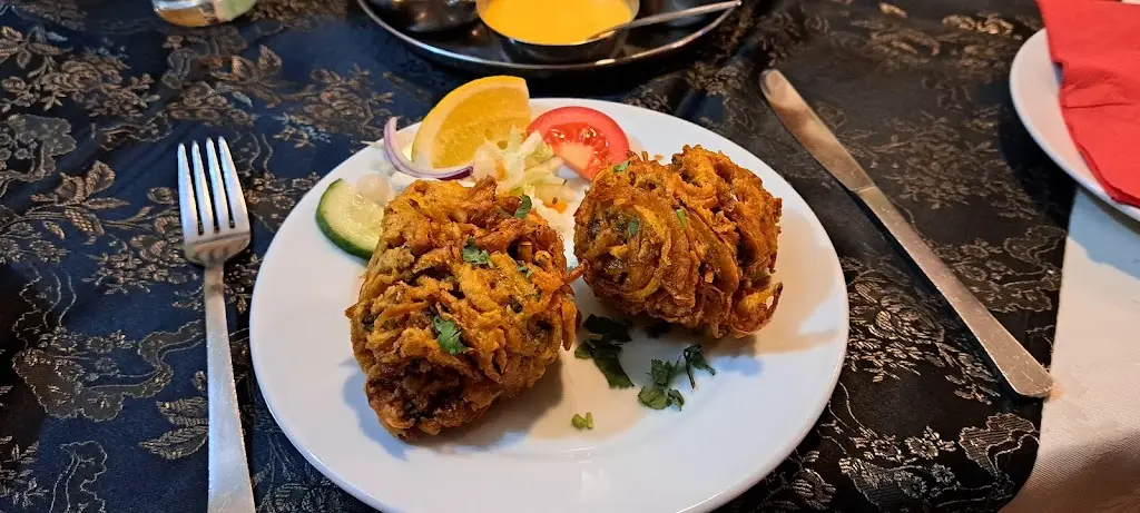 Samantha_Zaras _Hollym_review