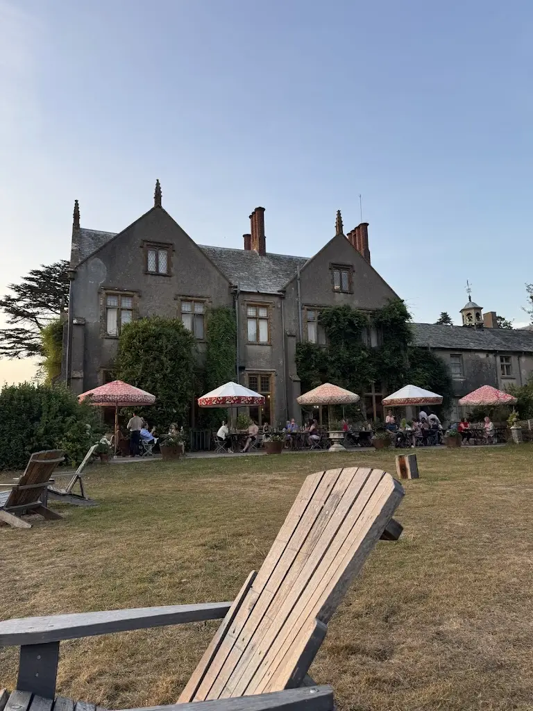 Katie Metselaar_THE PIG-at Combe_Honiton_recensione