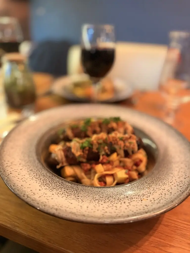 Andy Rogers_Michael's Bistro_Holt_review