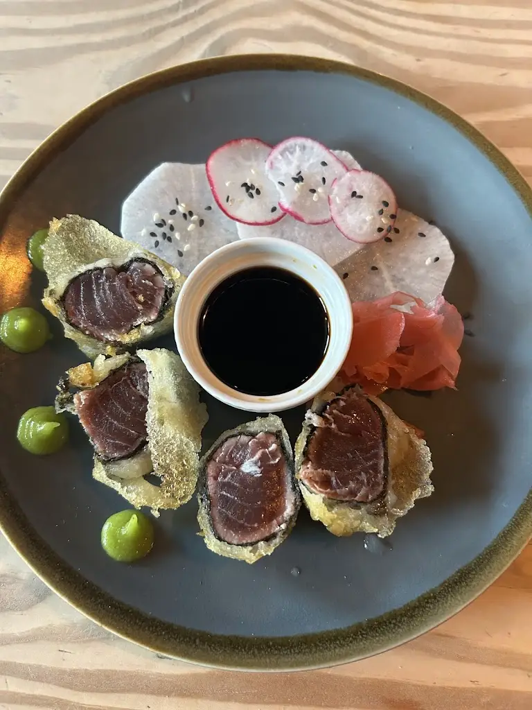 Adam Pescod_The Dun Cow_Holt_review