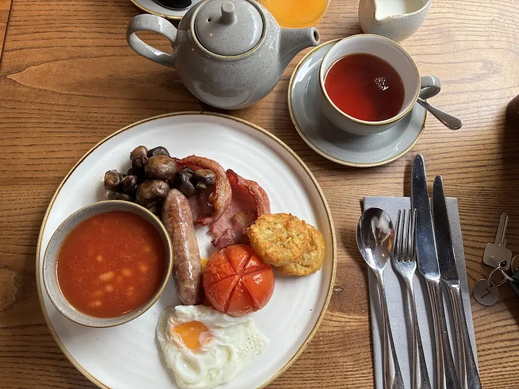 Airi M_The Feathers_Holt_review