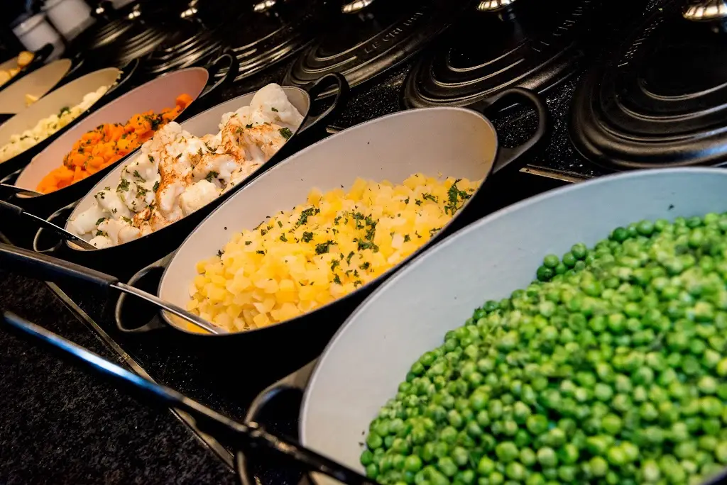 The Jug & Bottle_Holton le Clay_slider_image_2