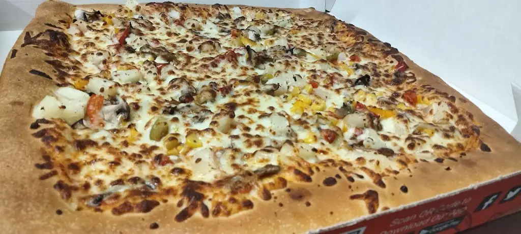 Pomodoro Pizzeria & Grill House_Holton le Clay_slider_image_2