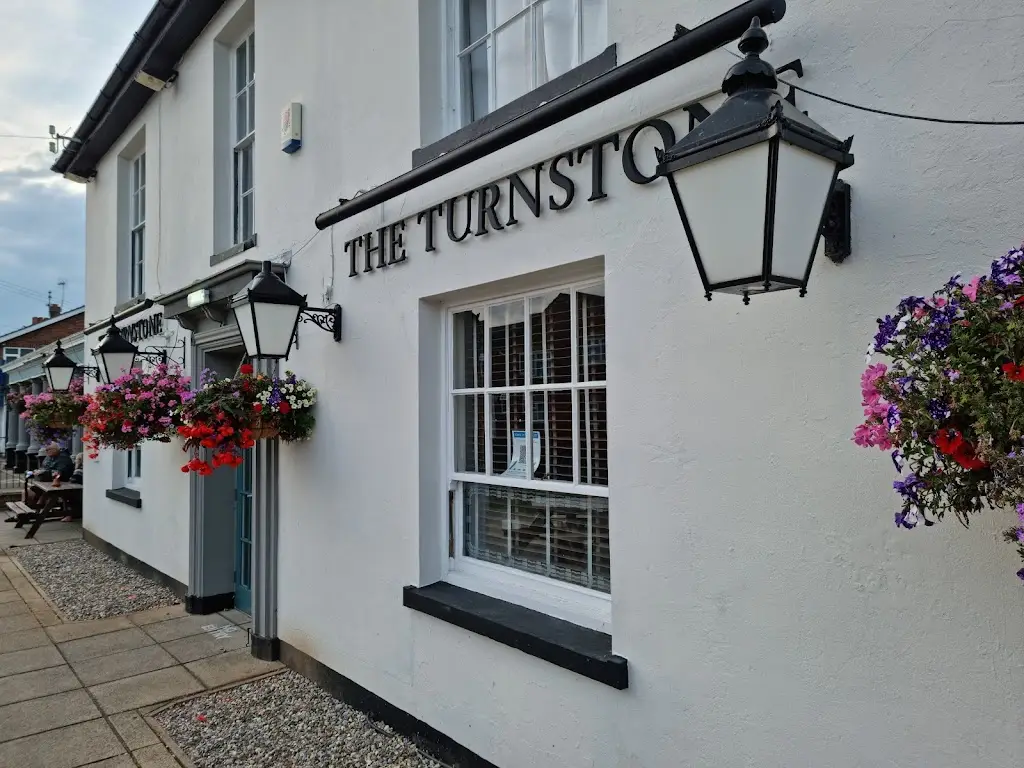 Simon H_The Turnstone_Hopton on Sea_review