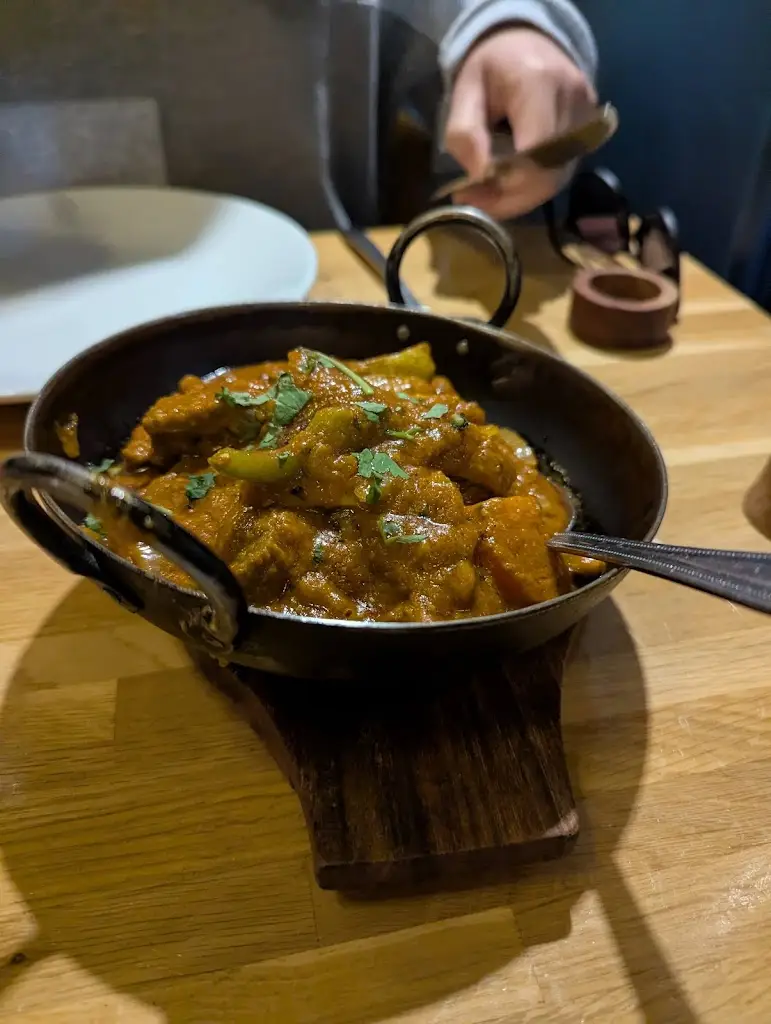 David Wnek_Curry Cabin_Hope Valley_review