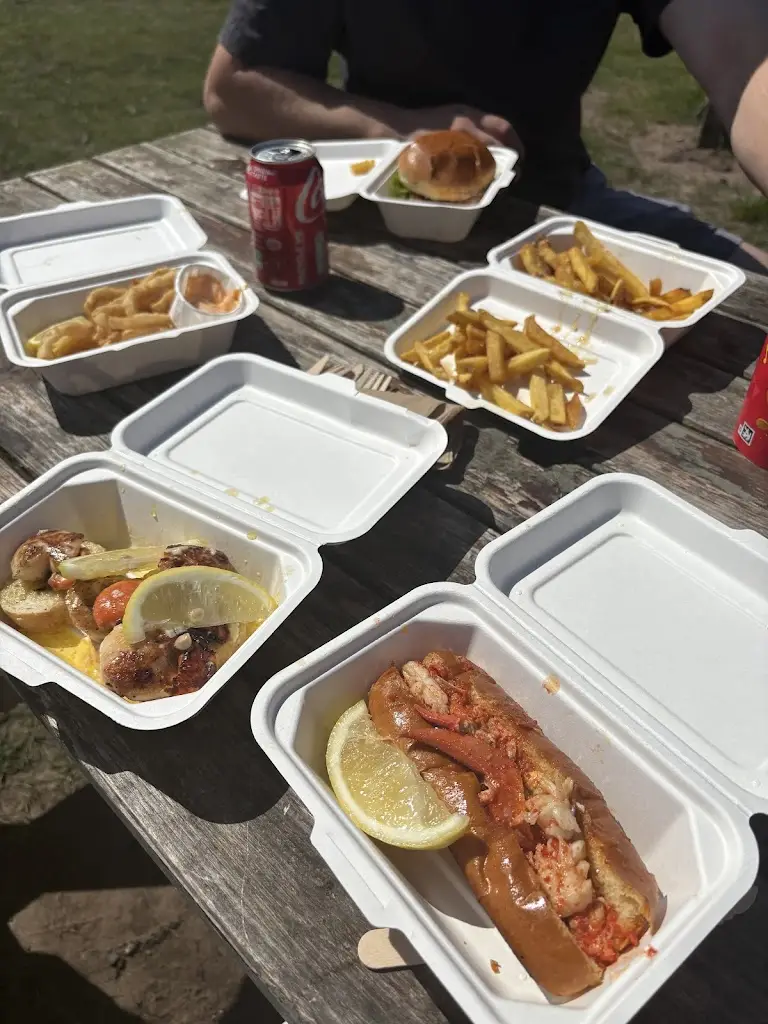 Kayleigh Barnes_Creel & Reel Seafood Trailer_Bamburgh_review