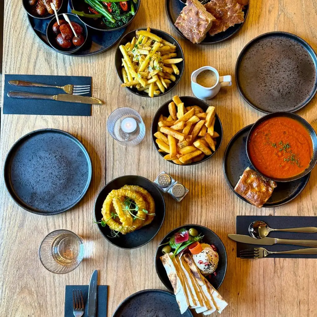 The Faulkner Pub, Bar & Restaurant_Hoole_slider_image_2