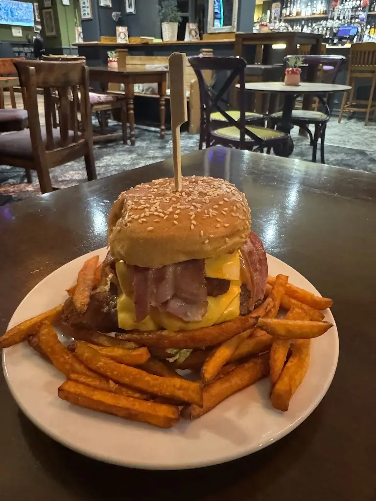 Sadhvish Koppanathi_Smash 'N' Sizzle / Bowlzza_Hoole_recensione