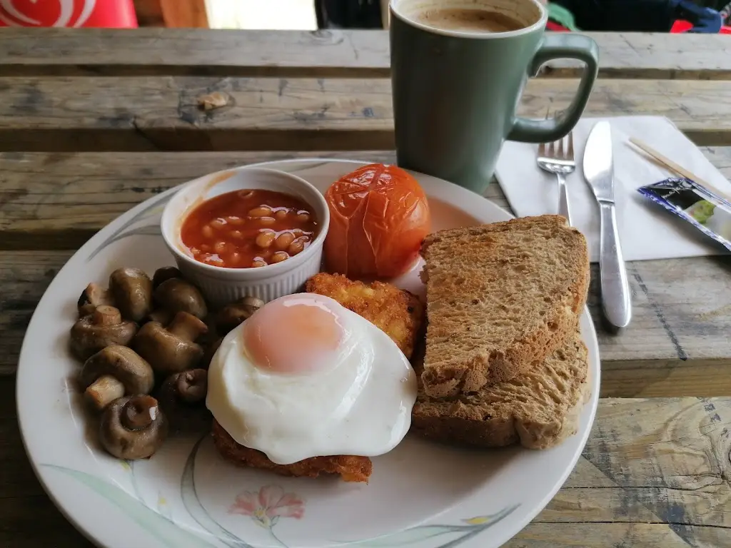 Deborah Tyson_Lakeside Horam_Horam_review