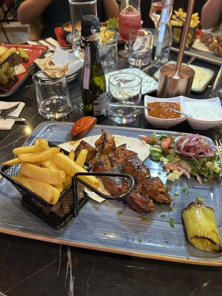 Jessica Green_Shiraz Bar & Restaurant_Horley_review