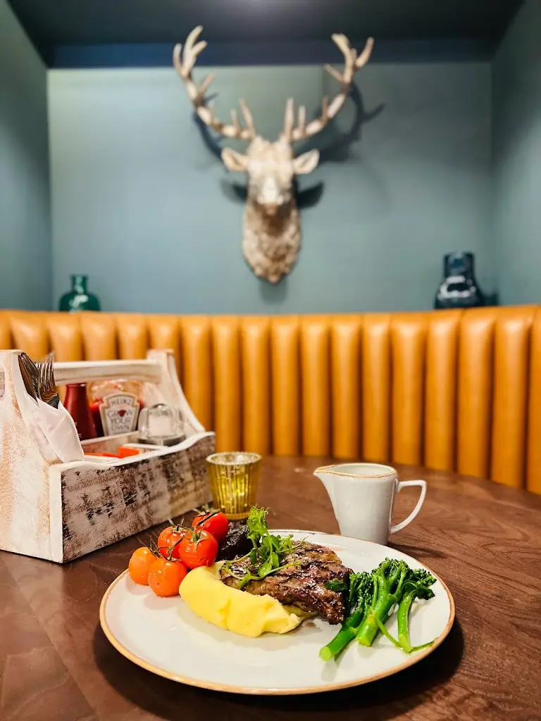 Halt & Pull_Horley_slider_image_3