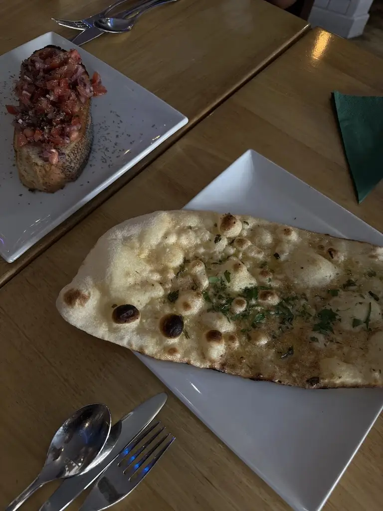 Lara Fanani_Serendipity restaurant & bar & party venue_Horley_review