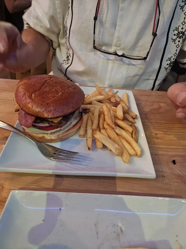 Carole Caudwell_Serendipity restaurant & bar & party venue_Horley_review