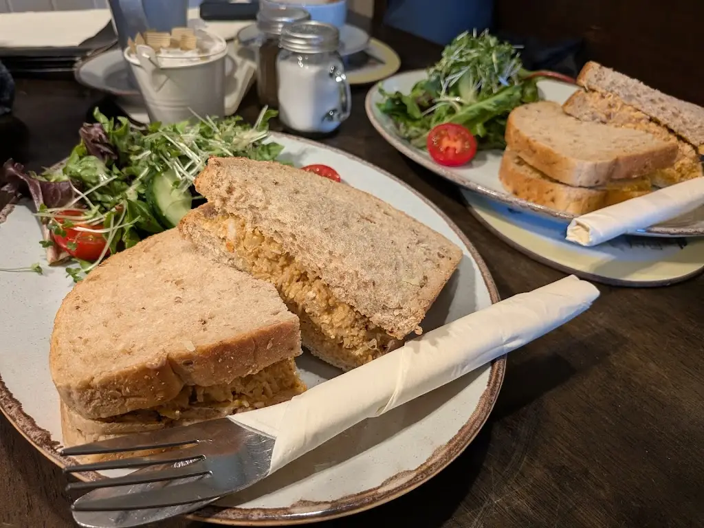 Natalie Tarry_The Copper Kettle Tea Rooms_Bamburgh_review