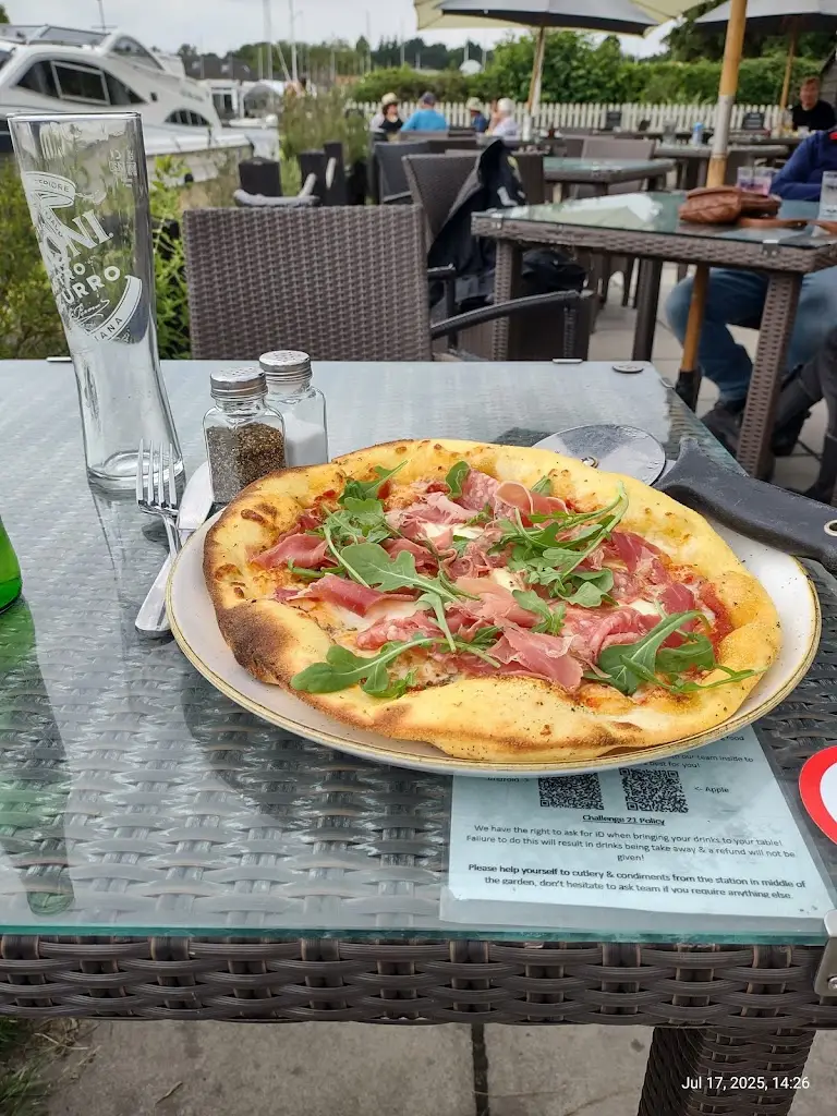 Ben Baker_The Swan Inn_Horning_review