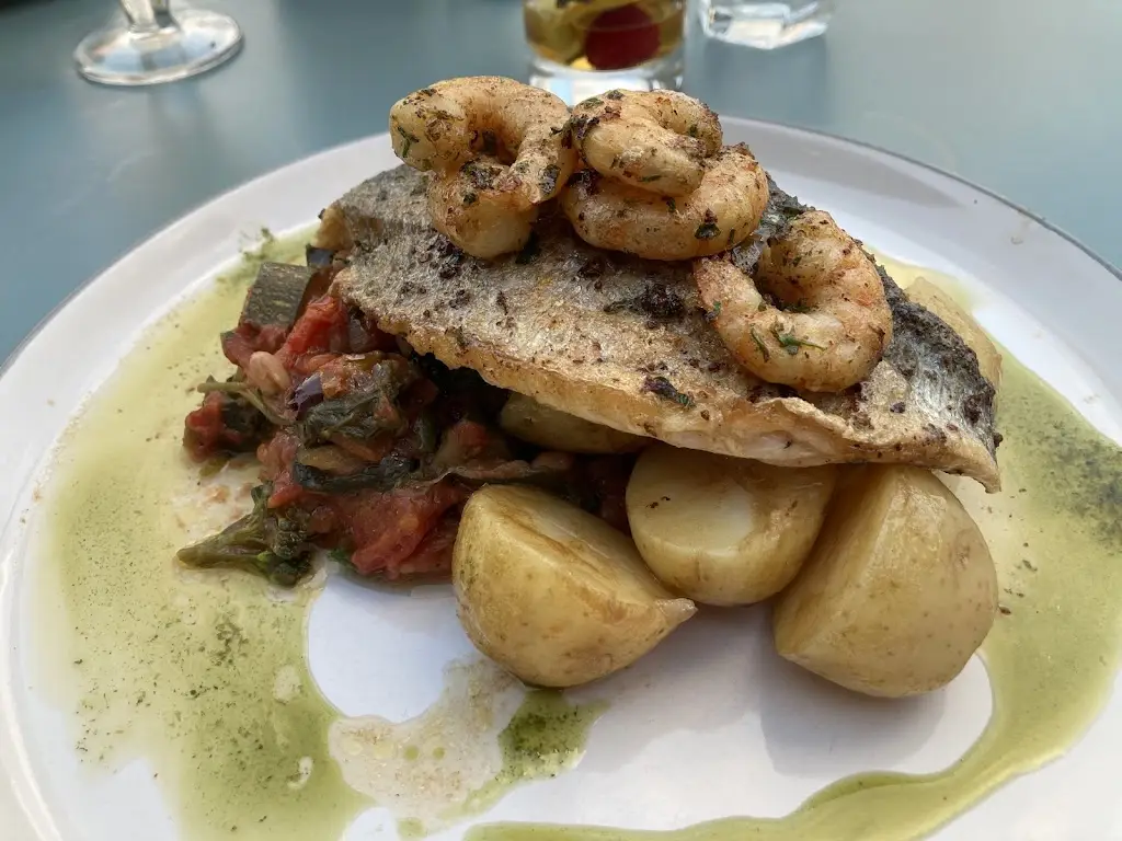 Flavours Bar & Kitchen_Horning_slider_image_1