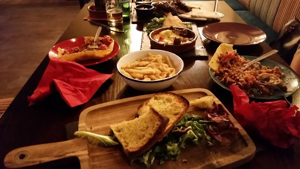 Pedro's Horning_Horning_slider_image_2