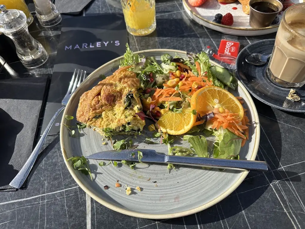 Yuri Avdijevski _Marley's Brasserie & Lounge_Hornchurch_review