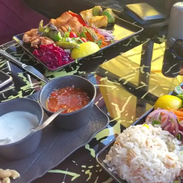 Shish Meze_Hornchurch_slider_image_2