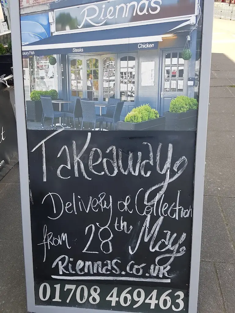 Menu_Riennas Restaurant_Hornchurch_image_3