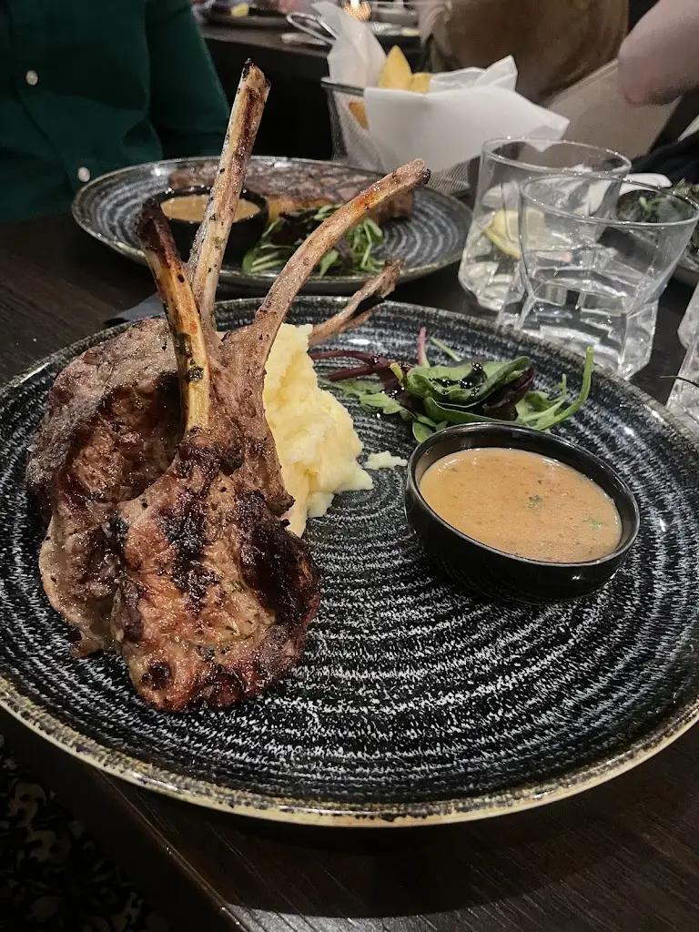 Bee_Riennas Restaurant_Hornchurch_review