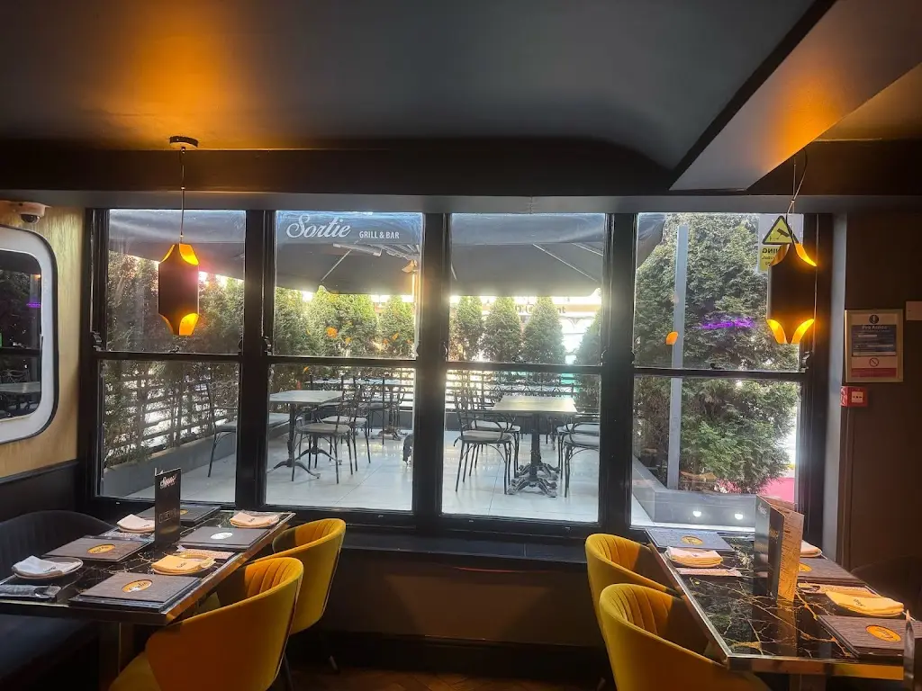 Jennifer Genc_Sortie Grill & Bar_Hornchurch_review