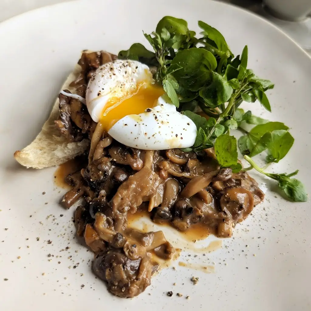 Melissa_DEVOUR_Holmfirth_review