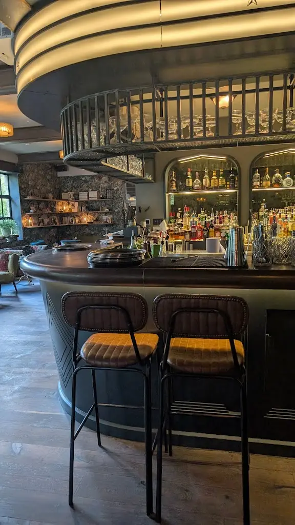 DEVOUR_Holmfirth_slider_image_3