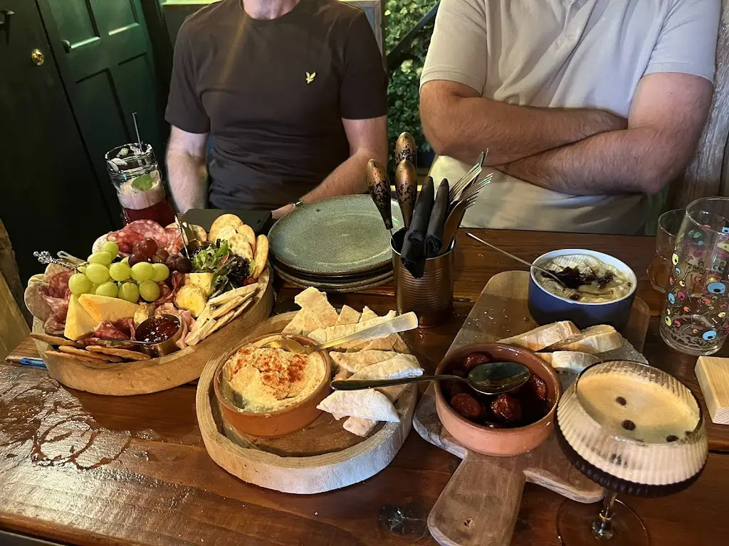 Rhiannon Grace_Hideout Holmfirth_Holmfirth_review