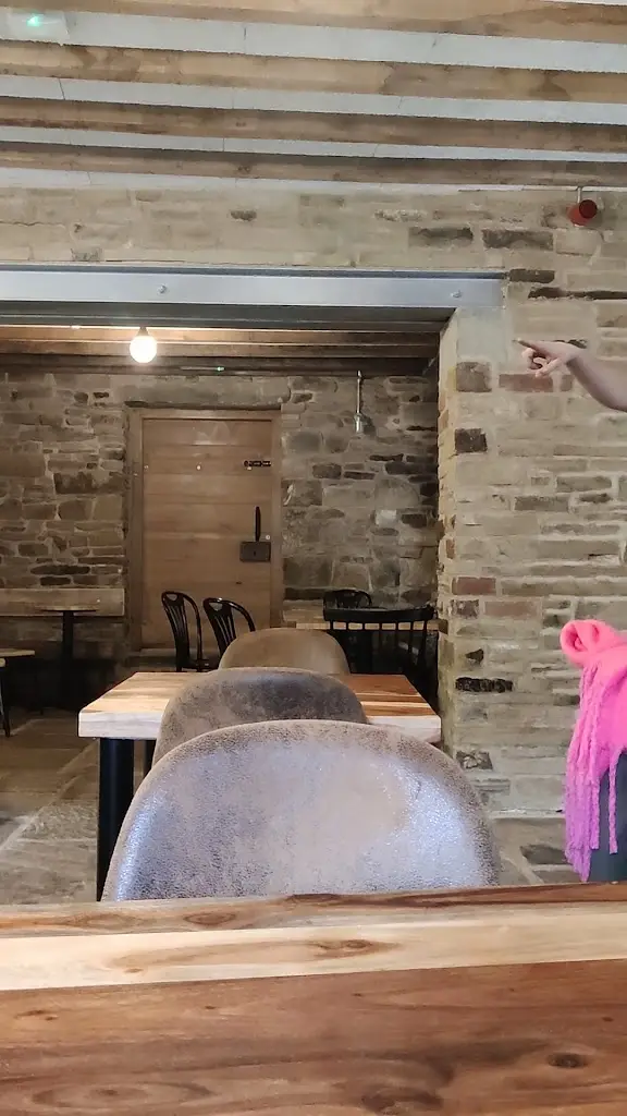 Nowhere Kitchen and Brewery_Holmfirth_slider_image_2