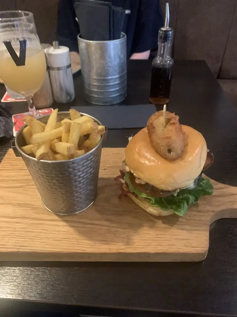 Del213_Ten Fourteen_Holmfirth_review