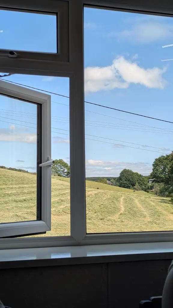 Sarah Denton_The Carding Shed_Holmfirth_review