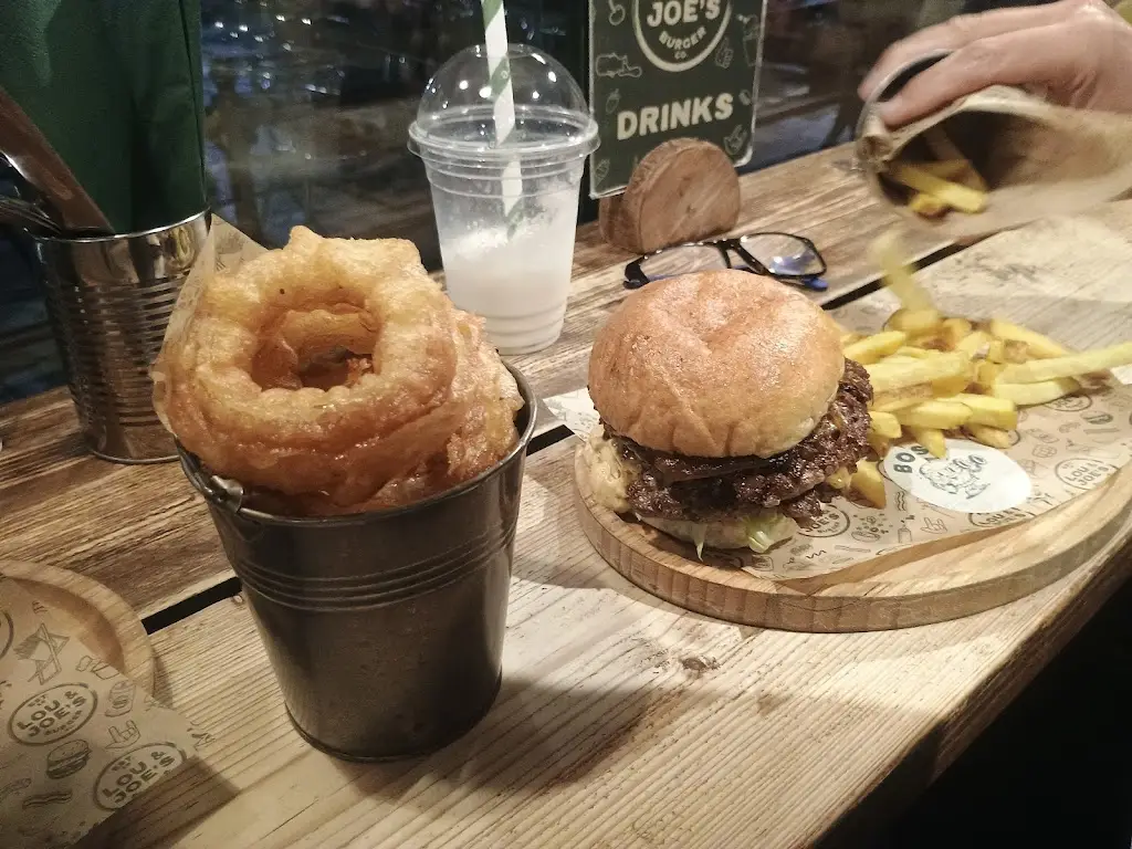 Aaron Hague_Lou & Joe's Burger Company_Holmfirth_review