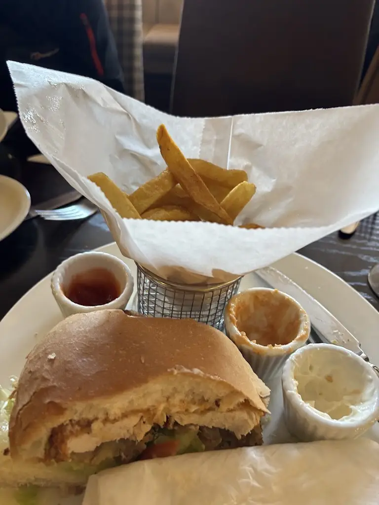 M Robinson_The Fox House Holmfirth_Holmfirth_reseña