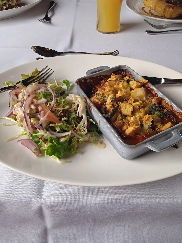 The Fox House Holmfirth_Holmfirth_slider_image_3