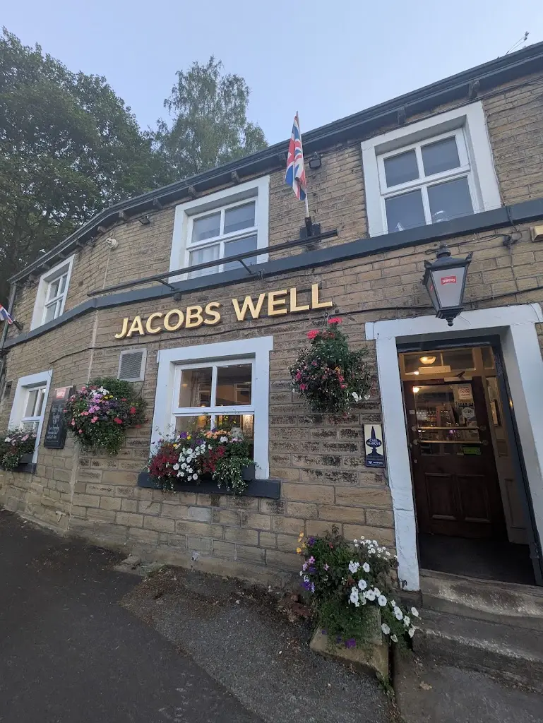 Julia_Jacobs Well_Holmfirth_review